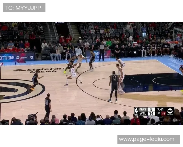 14赛季老鹰与马刺激战回顾：经典对决与精彩瞬间的深度解析